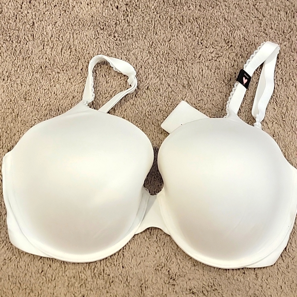 NEW Victoria's Secret 34DDD Body by Victoria Bra